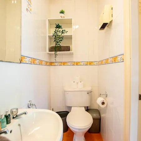 104 - 4-bedroom Home, Дом отдыха *