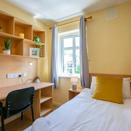 Holiday home 4-bedroom Home,
