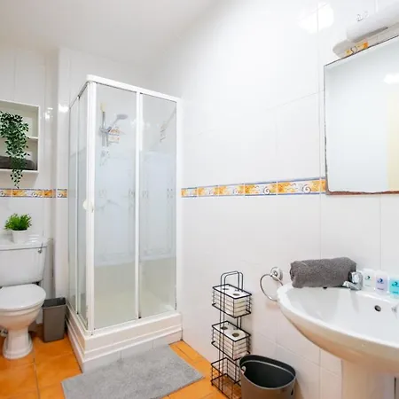 4-bedroom Home, Holiday home