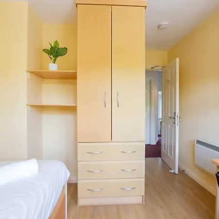 Holiday home 4-bedroom Home, *
