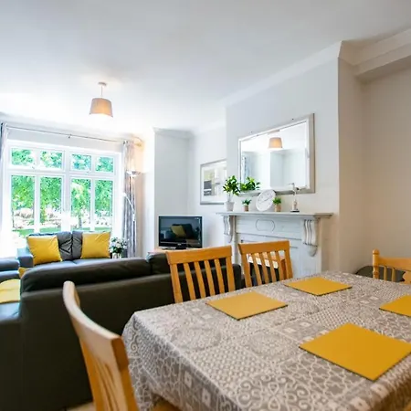 Holiday home 4-bedroom Home,